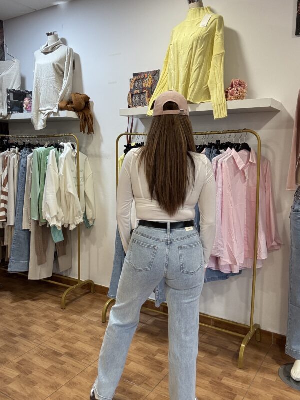Pantalón vaquero brillos - Imagen 4